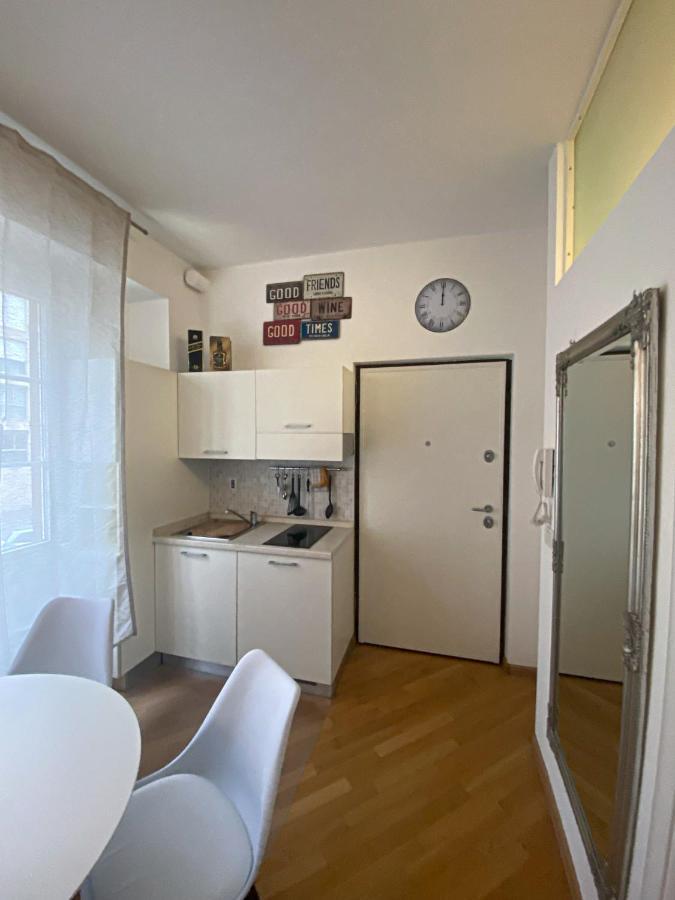 Living Vittoria: Vicino Al Centro Di Bolzano Apartment Exterior photo