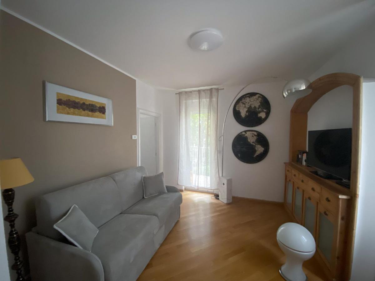 Living Vittoria: Vicino Al Centro Di Bolzano Apartment Exterior photo
